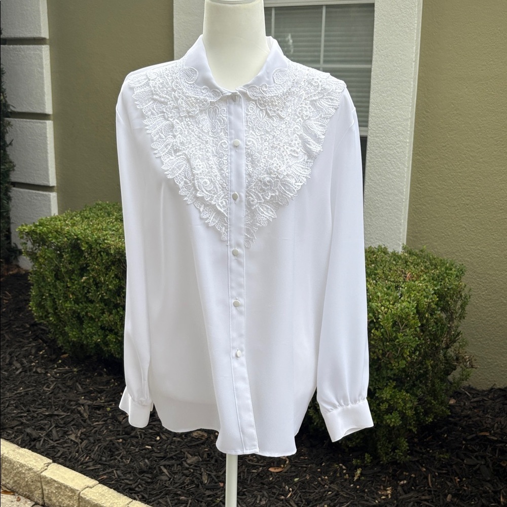Vintage Kathy Che White Lace Collar Blouse